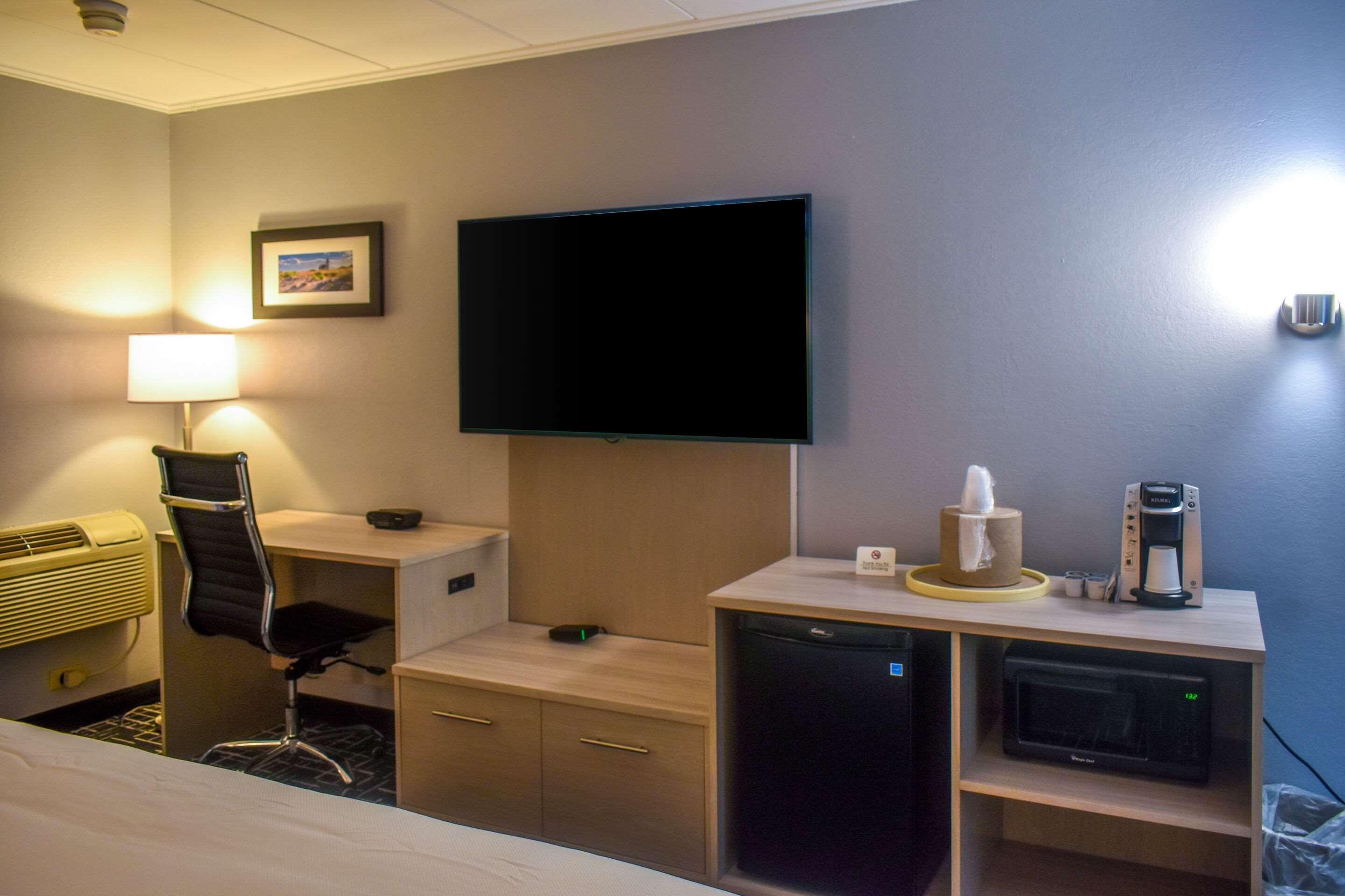 Comfort Inn Hyannis - Cape Cod Exterior photo