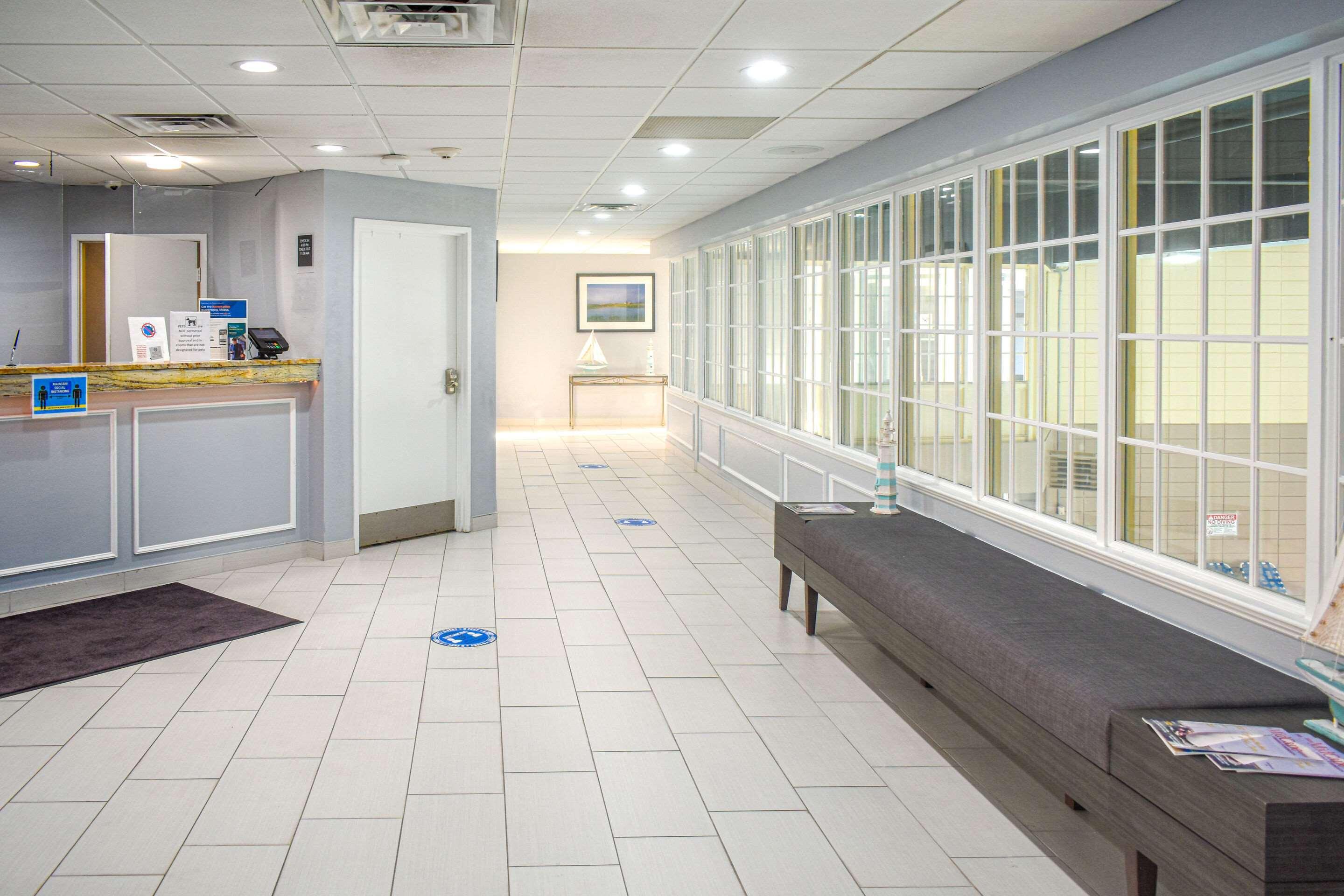 Comfort Inn Hyannis - Cape Cod Exterior photo