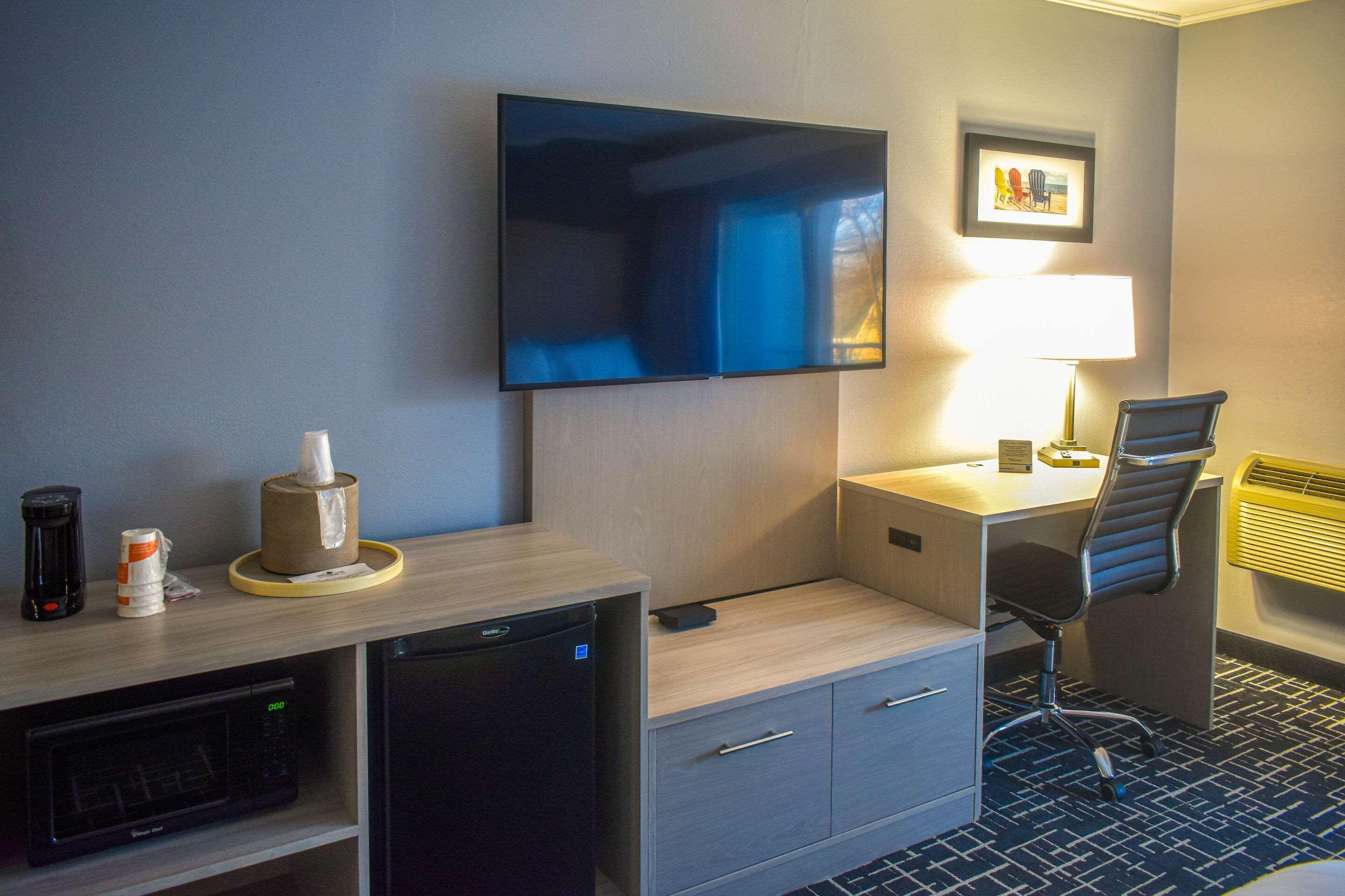 Comfort Inn Hyannis - Cape Cod Exterior photo